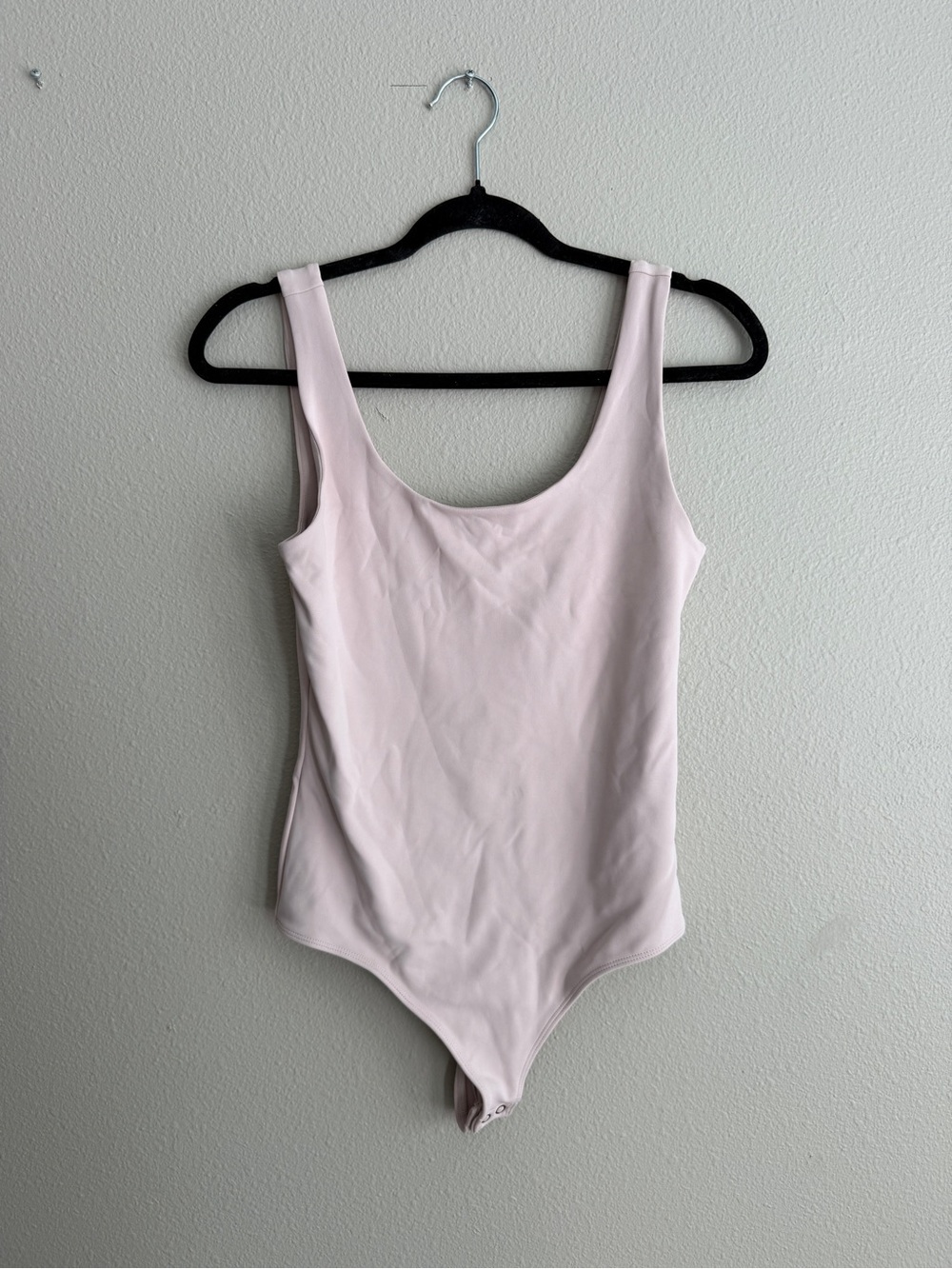 EXPRESS Body Contour Bodysuit Tank Blush Pink Scoop Neck Thong Back Sz S
